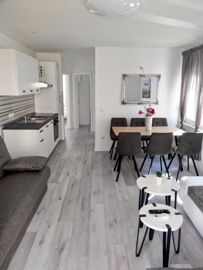 Apartmani Eden Vodice Exterior foto
