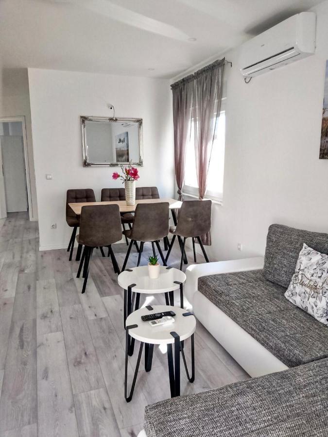 Apartmani Eden Vodice Exterior foto