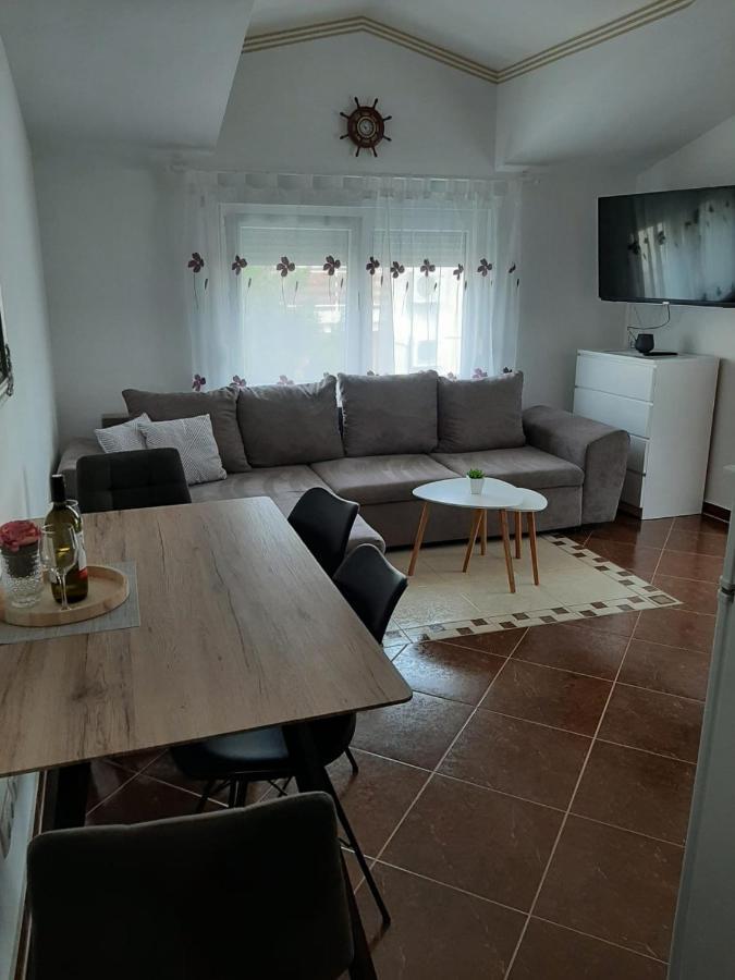 Apartmani Eden Vodice Exterior foto